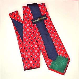 Tommy Hilfiger Vintage 90s Red and Blue Geometric Men's Silk Tie